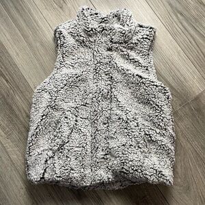 Harper‎ Heritage Fleece Vest Size Small NWT